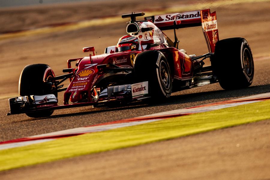  Ferrari SF16-H (667) 2016 года  (фото 14 из 18)